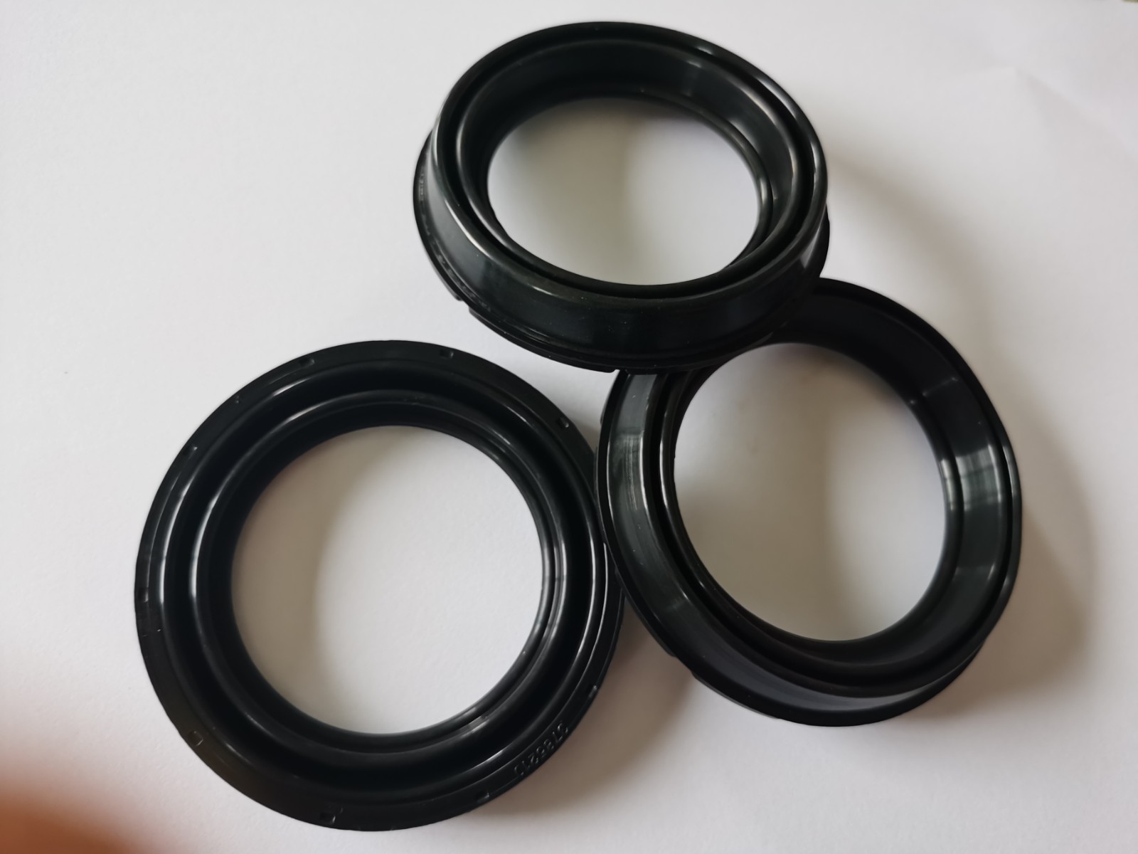 Car brake caliper dust ring