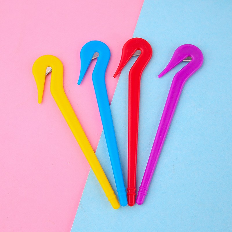 Children disposable rubber band remover Remove rubber band artifact tool Rubber band knife does not hurt hair removal tool cut hair rope hook