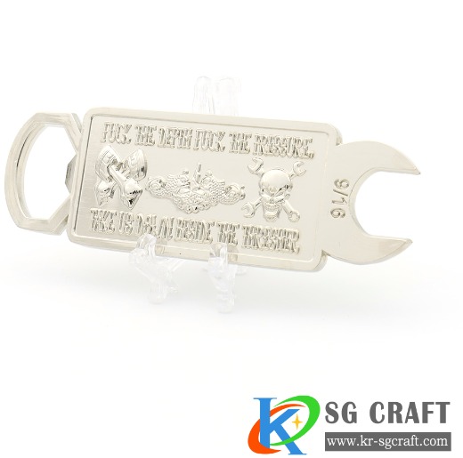 custom soft enamel zinc alloy 3d metal challenge coin Bottle opener