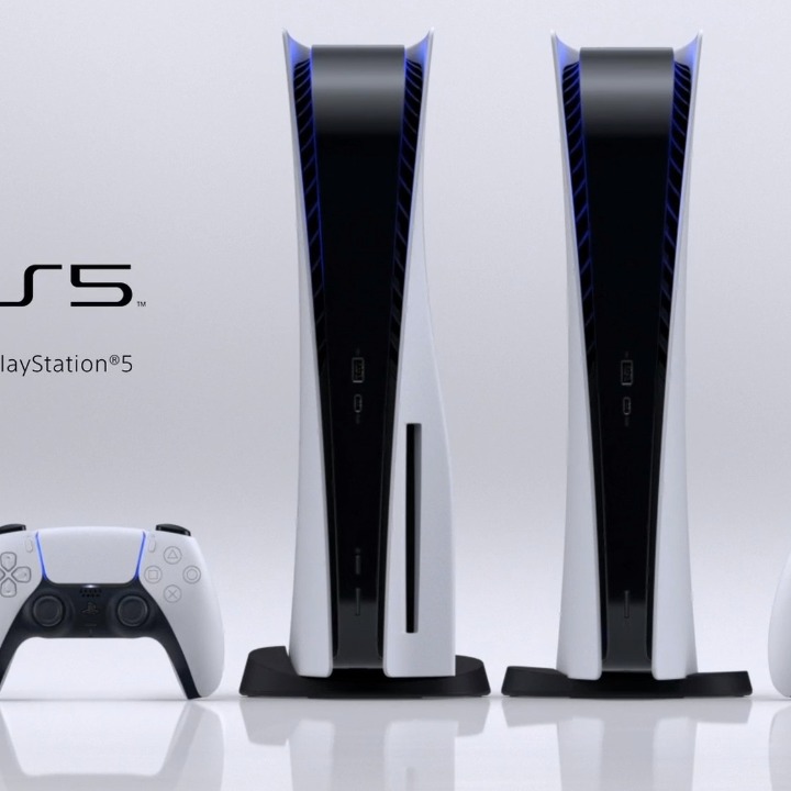 Sony PlayStation 5 With disc tray  PS5 