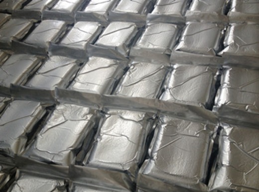 Breviscapine extraction resin