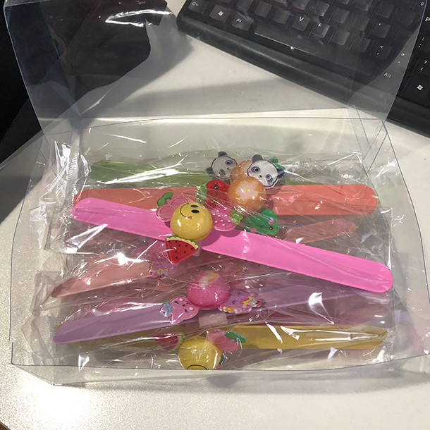 Patting circle series of acrylic and soft plastic material girl shining around patting circle