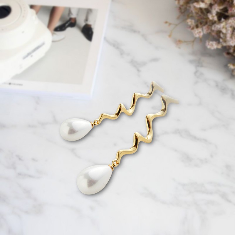 Gravity meteor Earrings