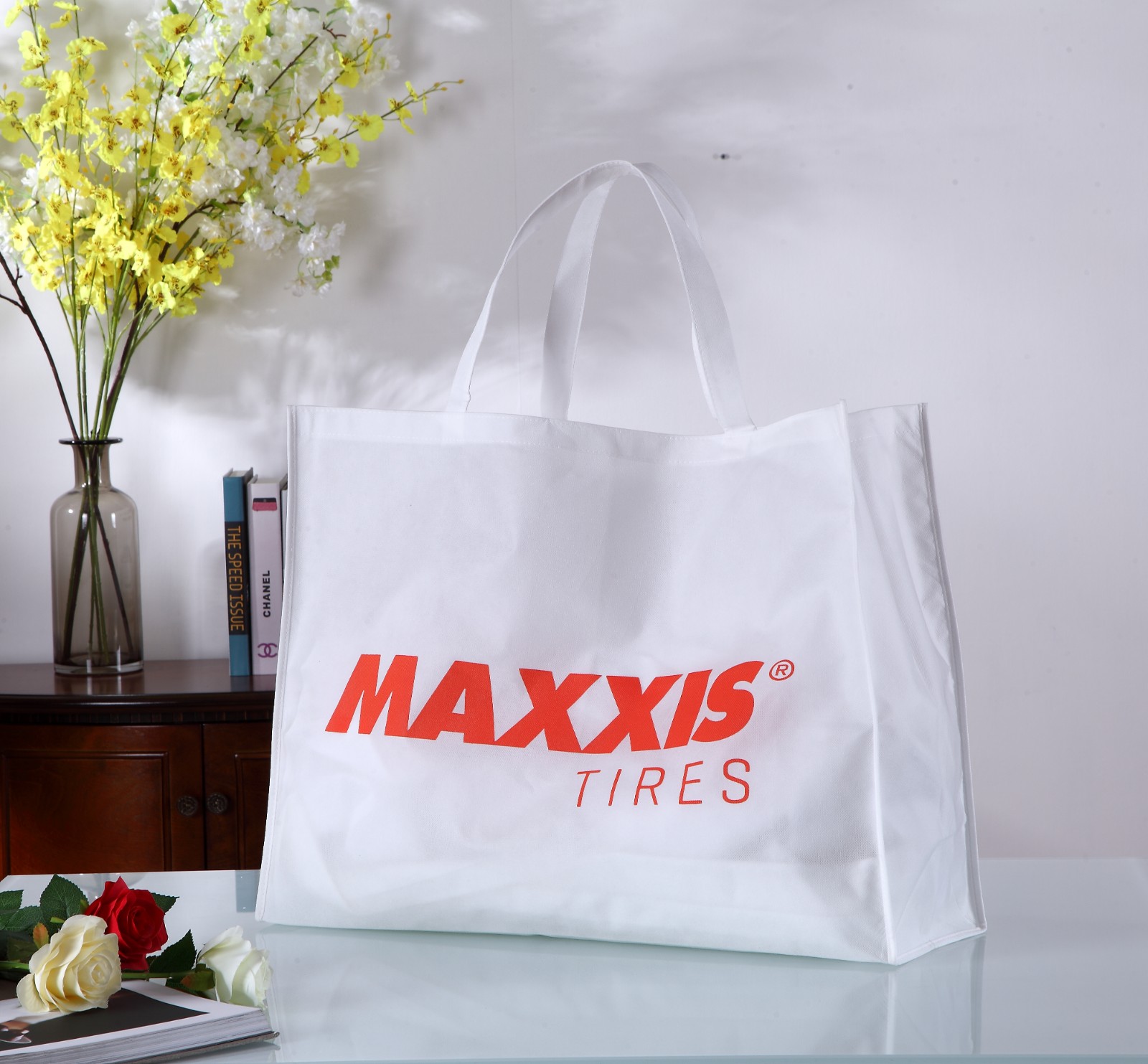 Non-woven cloth tote clothing store packing bags shopping gift bags wholesale customizable