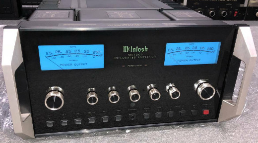 McIntosh MA7000 Amplifier