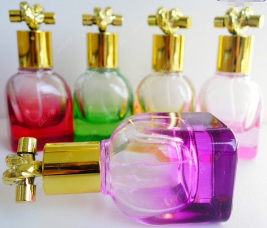 empty perfume bottles ,roll on or atomizer /spray,travelling perfume bottles ,customized label bottles 