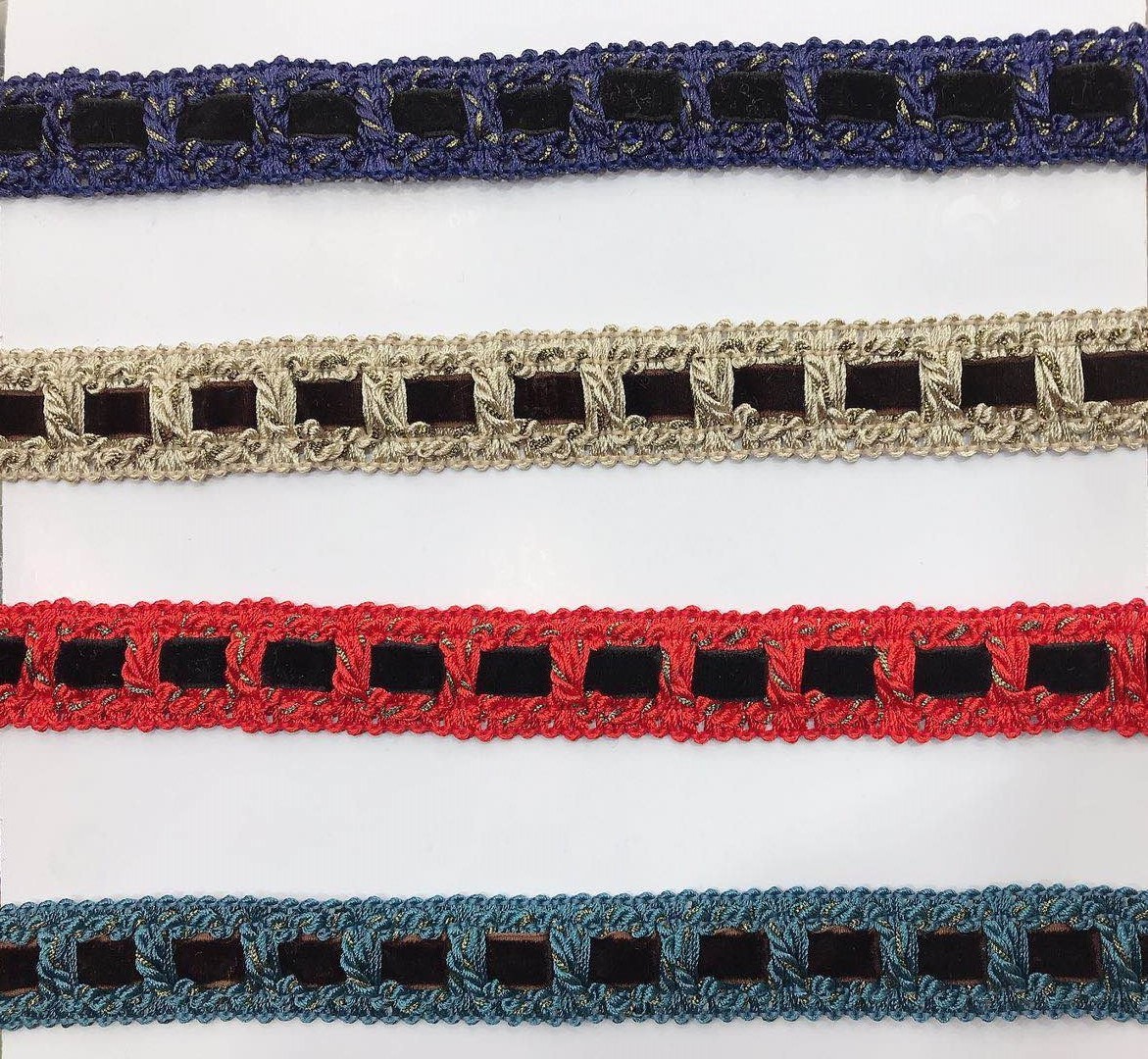 2020 new small fragrance lace women's clothing accessories decoration spot supply