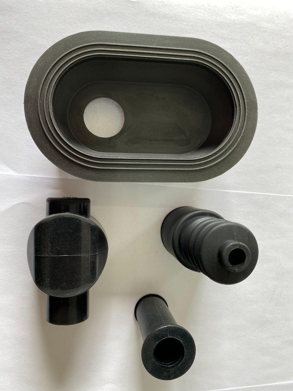 Car brake caliper dust ring