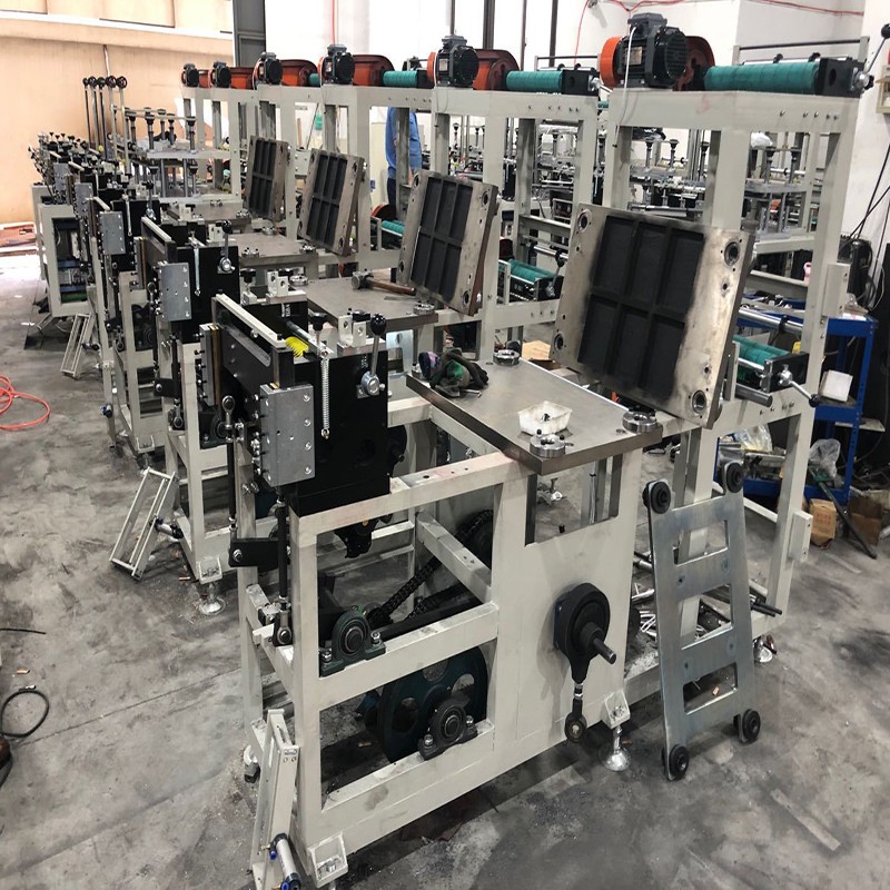 Manufacturers direct automatic disposable plastic film glove bag making machine. Fluid-film glove bag making machine