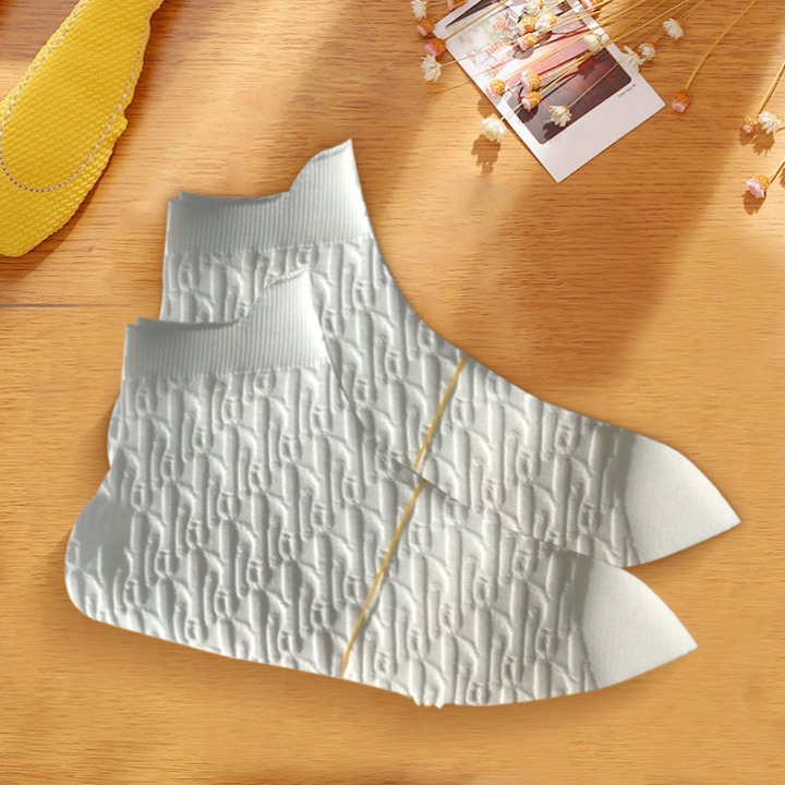 Men's and women's shoes knitted upper wholesale