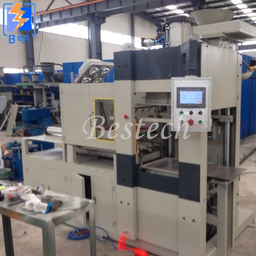 Automatic flaskless sand molding machine