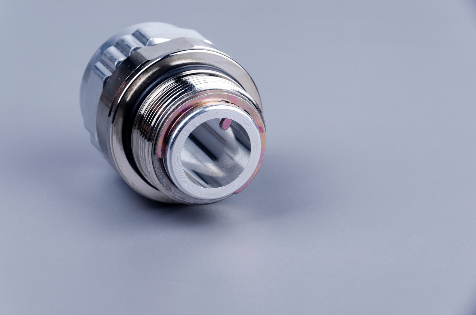 ZVA connector + refueling machine accessories + generally used for the connection between the refueling gun and hose, 360 degree rotation. Only for ZVA guns.