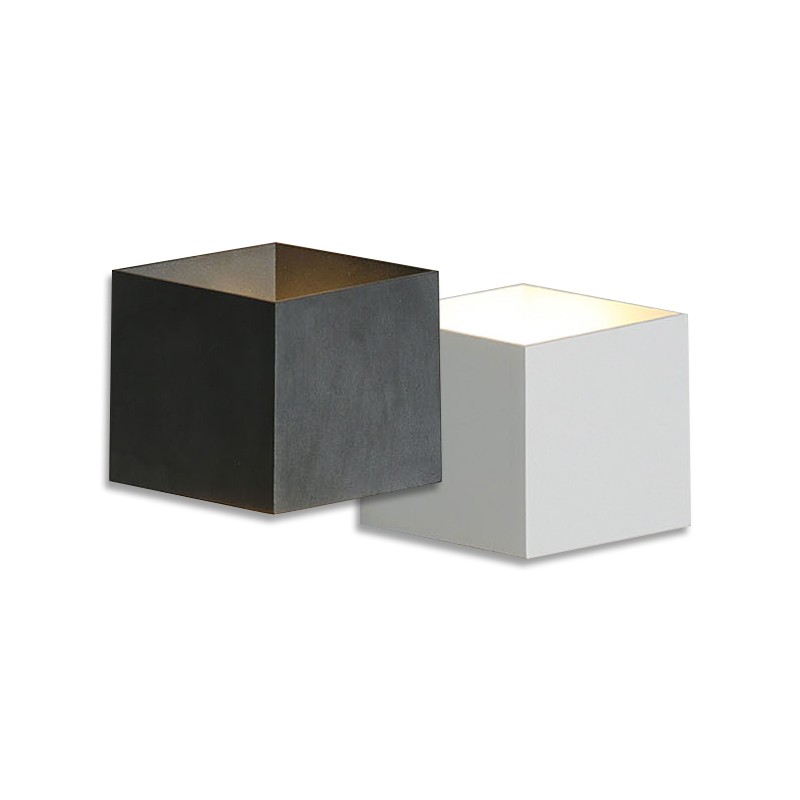 Painted lighting waterproof and lightning - proof outdoor wall lamp