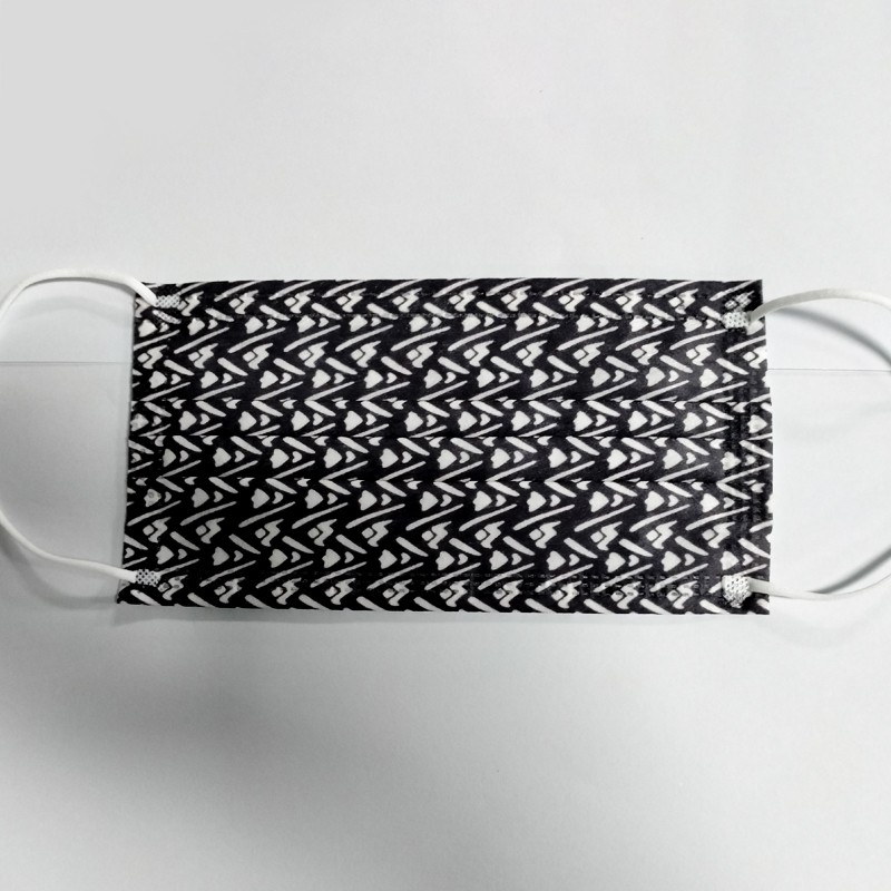 Black and white and decorative pattern disposable respirators high-quality new spun-bonded fabric viscose fiber cloth high-density melt-blown ear with polyester thread