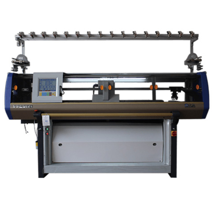 Fully flat knitting machine