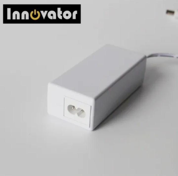 12V 3A 36W AC DC Desktop Type White Power Adapter