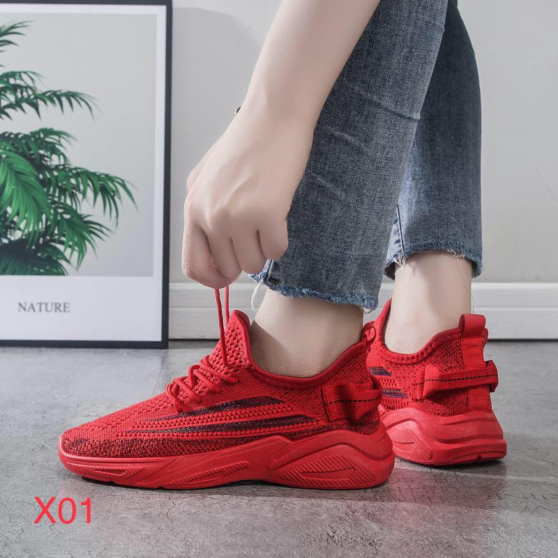 2020 summer new flying net surface versatile breathable light soft soles running casual sports shoes