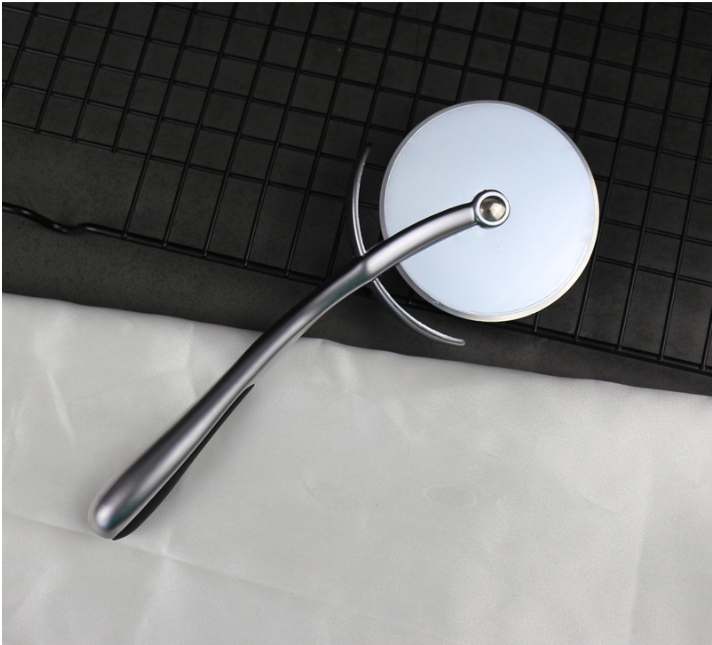 Pizza knife baking tool Roller Pizza knife wheel knife cutting tool bread baking pizza cutting tool
