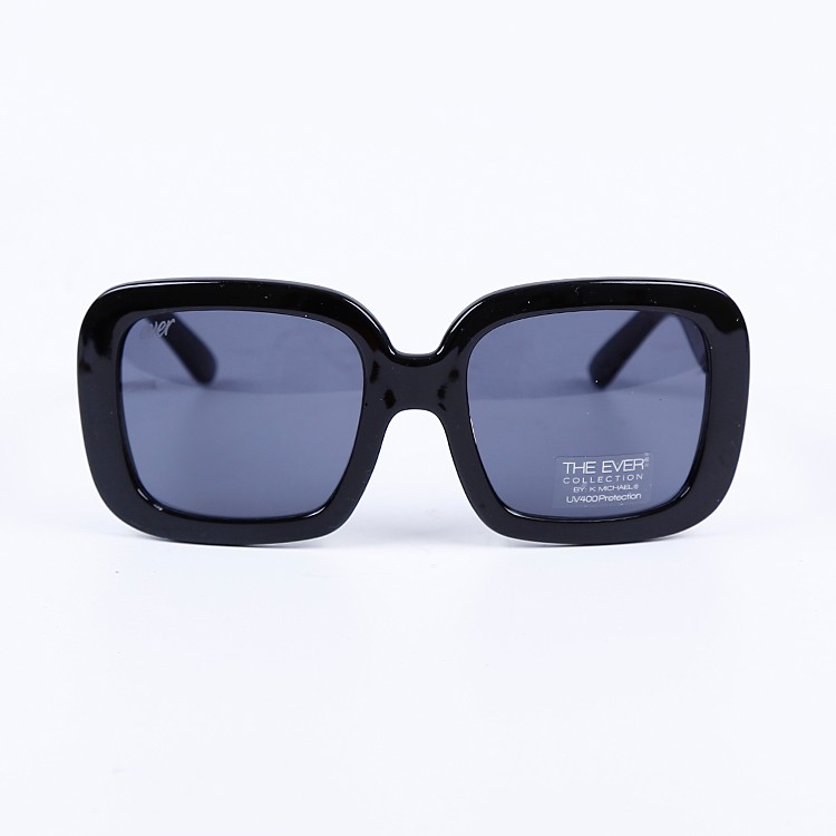 Timeless Eyewear: Square Fashion DSS68 Street Photographer: Timeless Eyewear