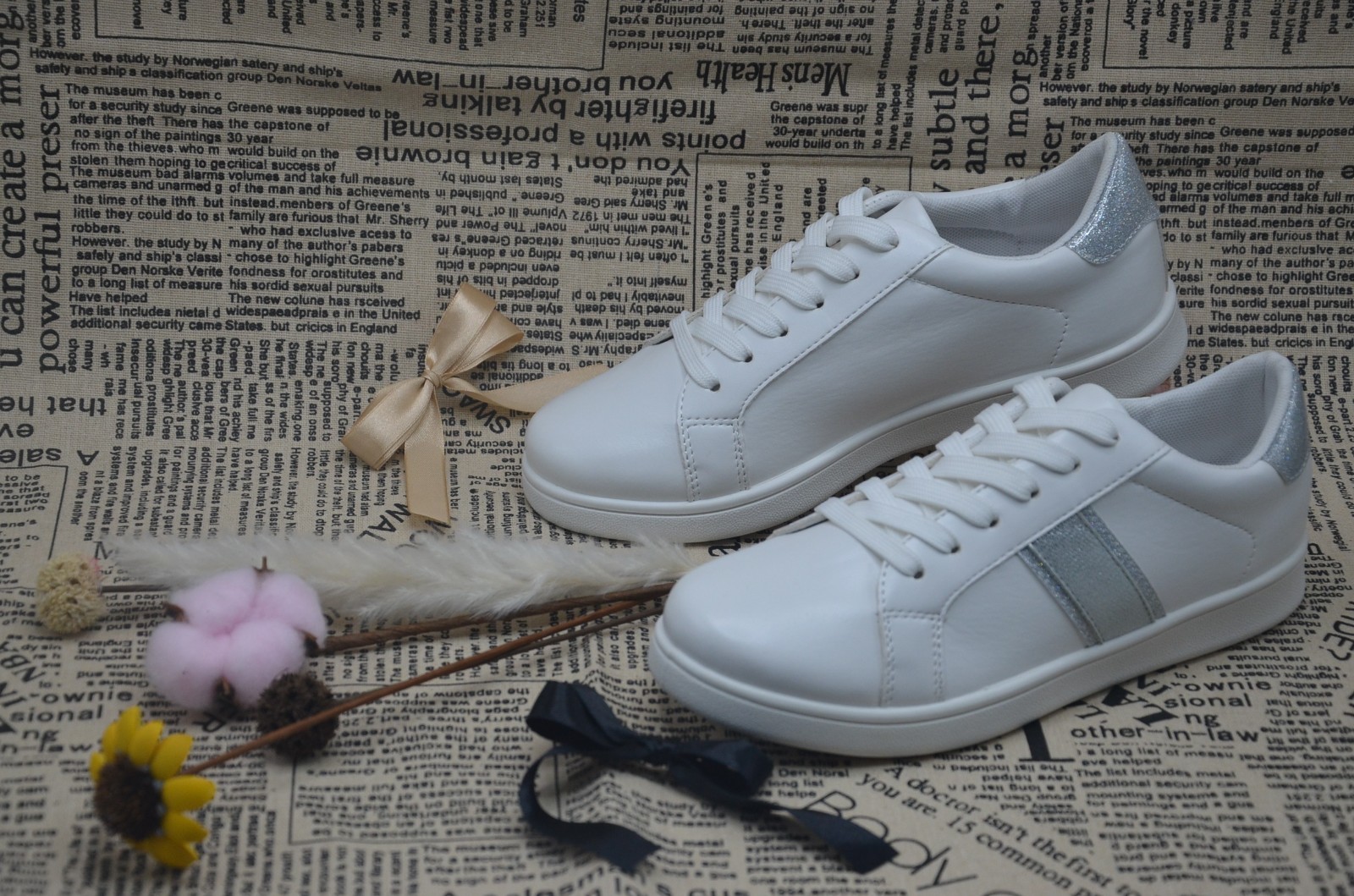 Funkycolour/little white shoes