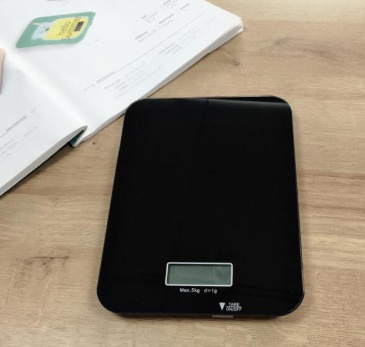 Digital kitchen scale