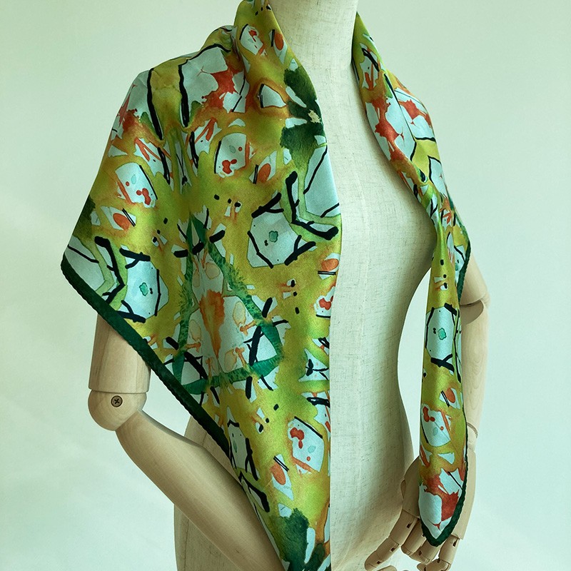 MAIDILANG 100% pure silk 14MM silk crepe satin ladies square towel yellow green triangle