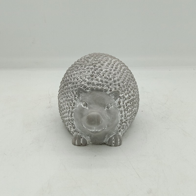 Xianju Yi Can cement pig decoration