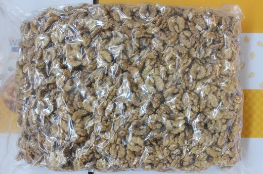 Chinese factory price handcrack walnut kernels extralight