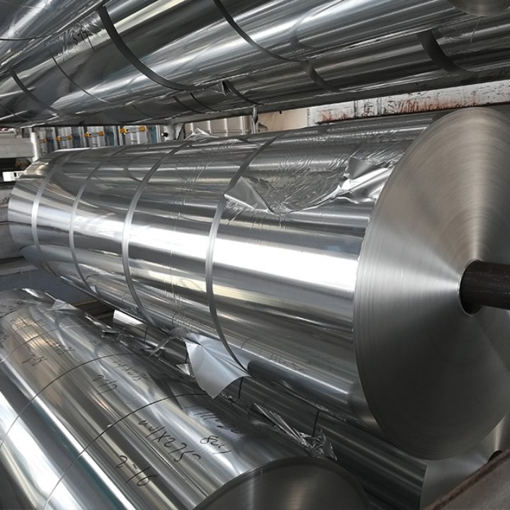 China Factory 8011 Soft Temper 11micron Aluminum Foil Jumbo Roll 